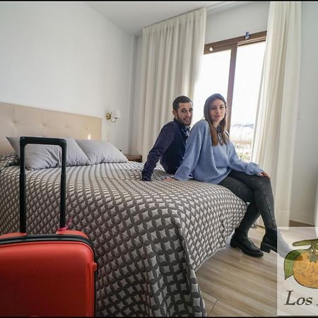 Hostal Y Apartamento Rural Los Naranjos Melegis Εξωτερικό φωτογραφία