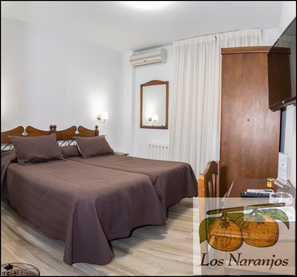 Hostal Y Apartamento Rural Los Naranjos Melegis Εξωτερικό φωτογραφία