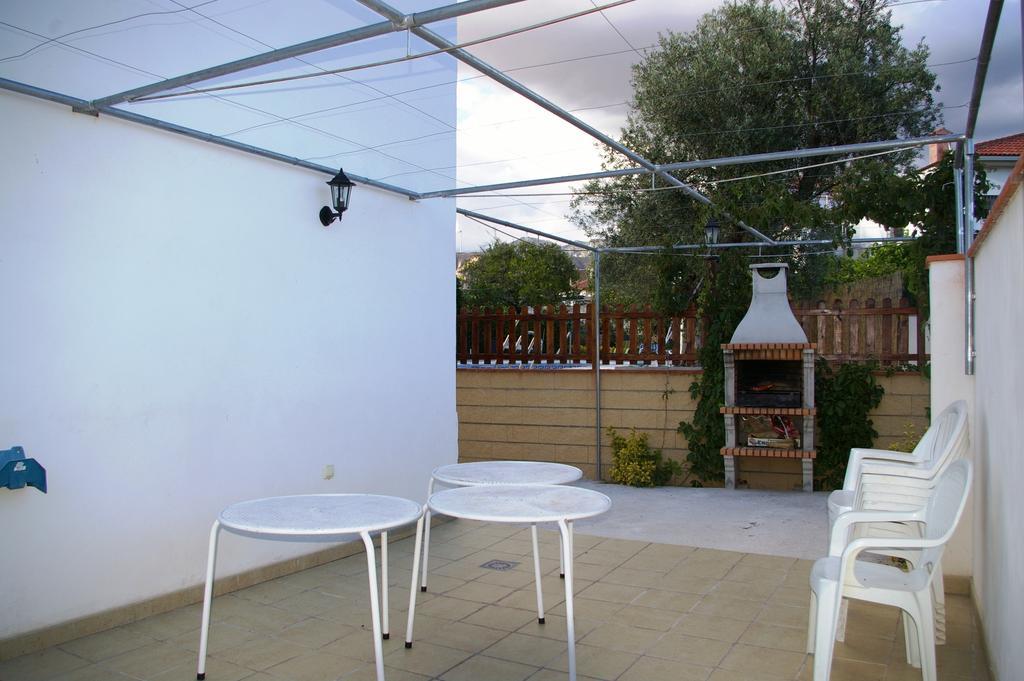 Hostal Y Apartamento Rural Los Naranjos Melegis Εξωτερικό φωτογραφία